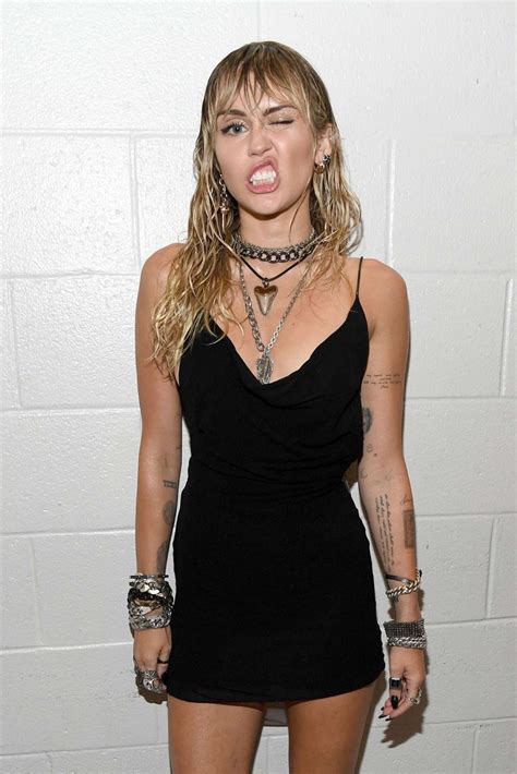 miley cyrus hot sexy